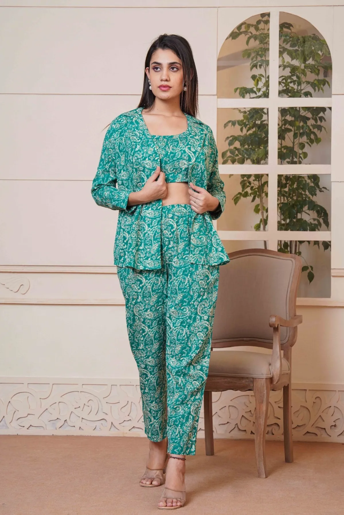 Kalamkari Green Printed Short Top, Pant and Jacket Co-Ord Set - Image 4