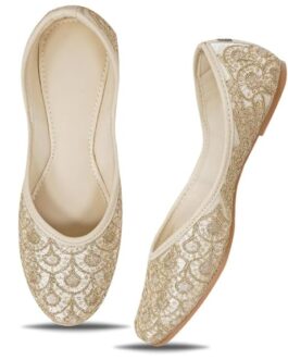 Ivory Embroidered Women’s Traditional Jutti