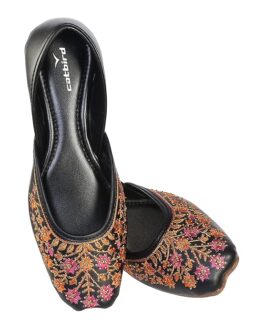 Black Embroidered Ethnic Women’s Jutti